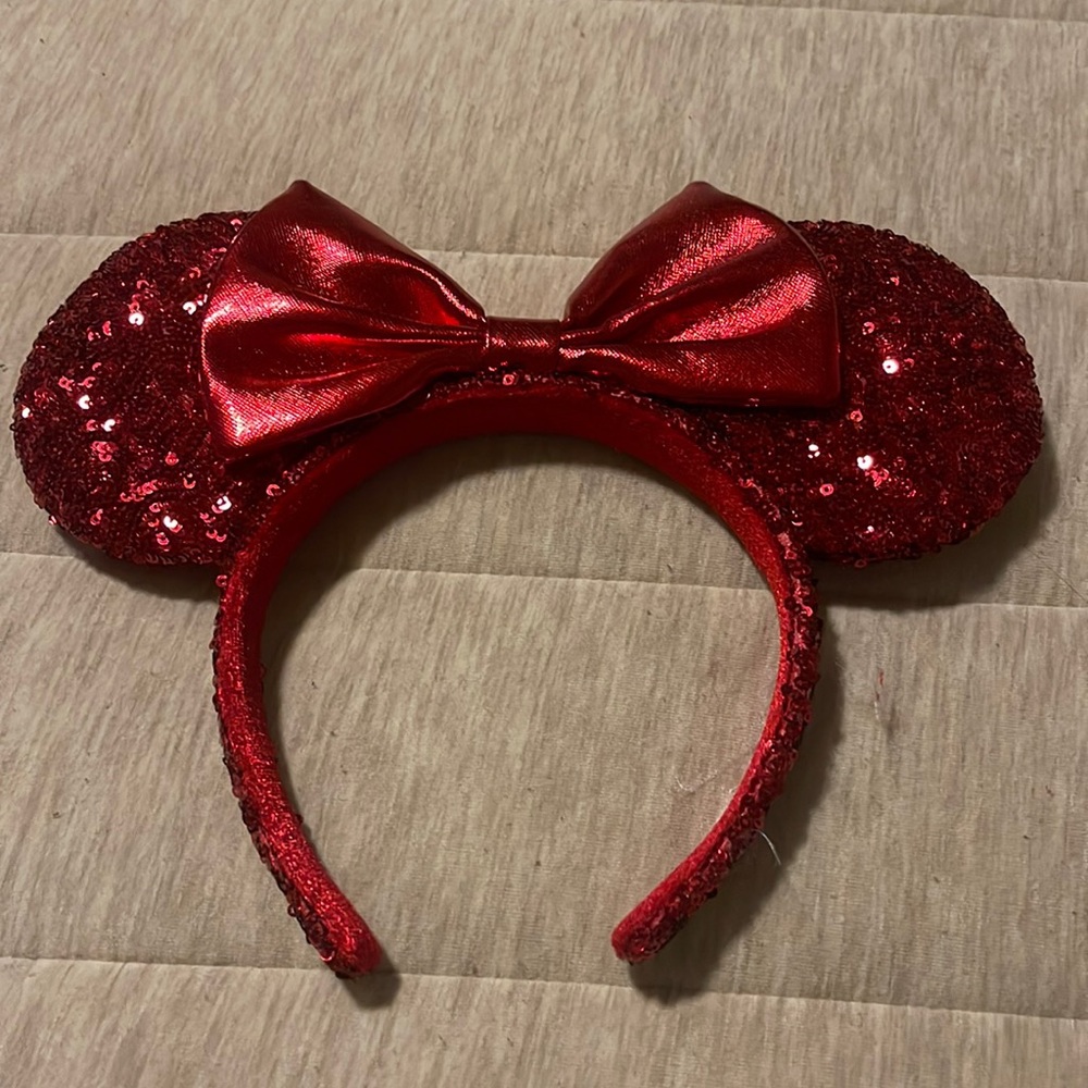 Minnie Red Ears